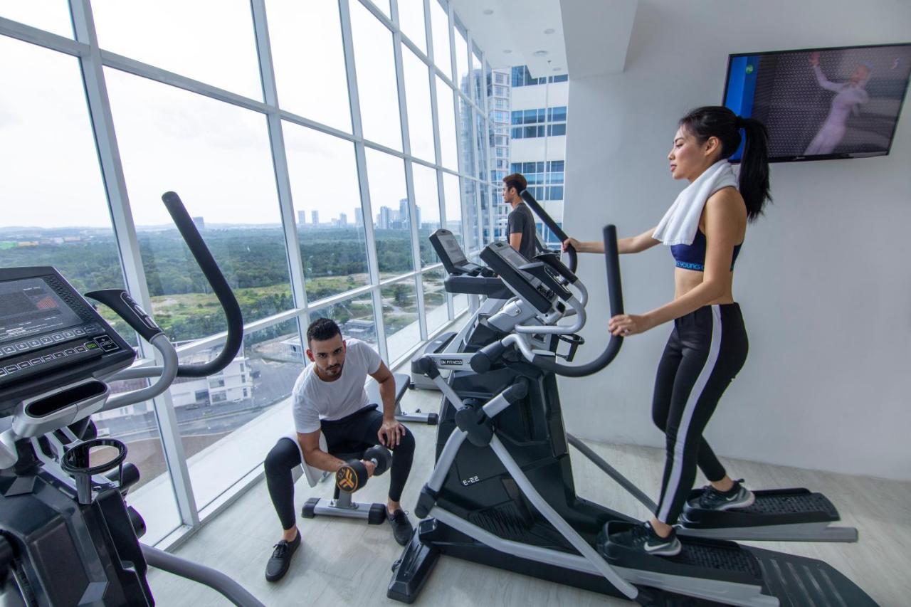 Fraser Place Puteri Harbour Nusajaya  Extérieur photo Elliptical cross trainer