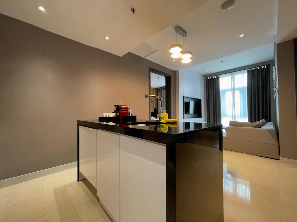 Fraser Place Puteri Harbour Nusajaya  Extérieur photo A kitchen island in a condominium