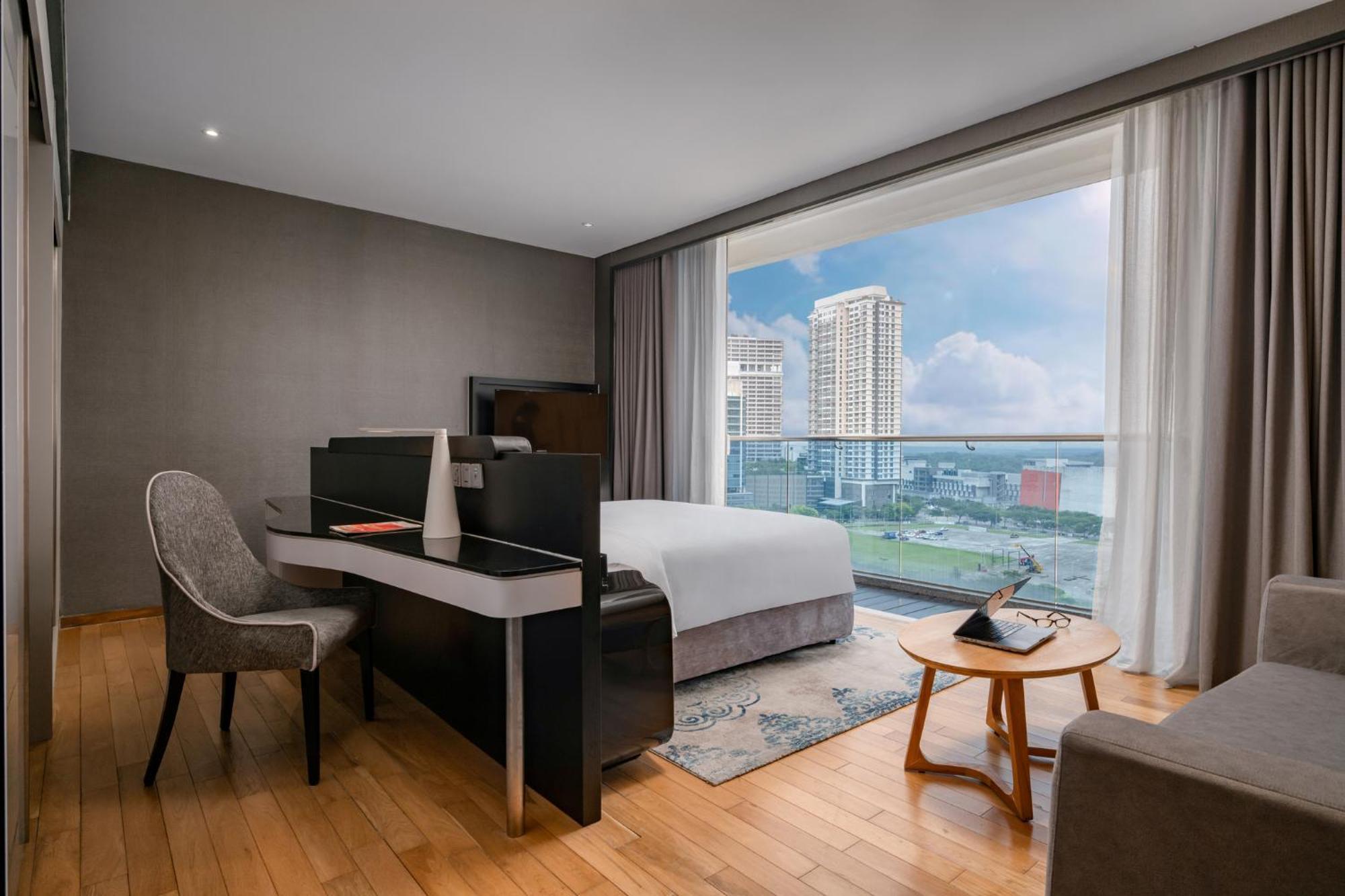 Fraser Place Puteri Harbour Nusajaya  Extérieur photo Suite room